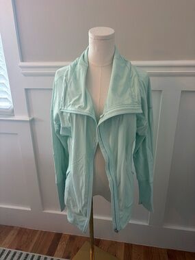 Lululemon Waterfall Wrap Jacket- Size 10